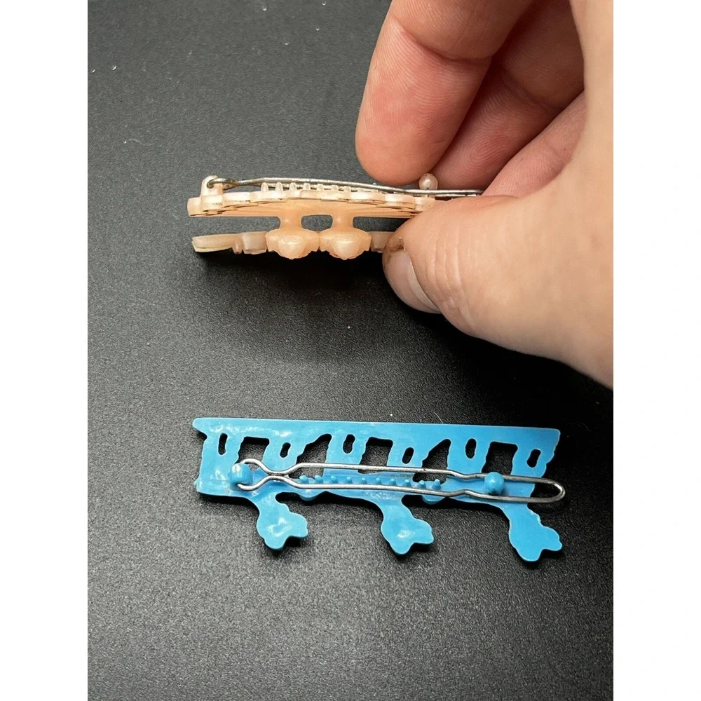 The Unbranded Brand vtg plastic